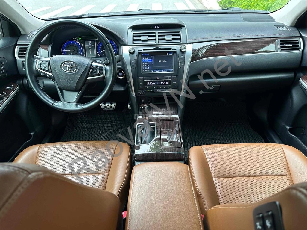 Camry 2.5Q sản xuất 2019 ít khi đi thơm mùi mới