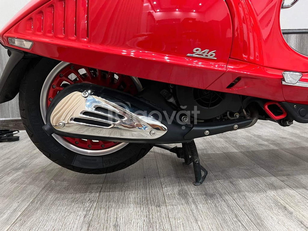 Bán Vespa 946 phiên bản Red Product Edition Nhập Ý 100% chưa qua sử dụng